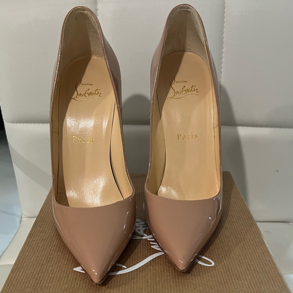Christian Louboutin heels nude so Kate size 38